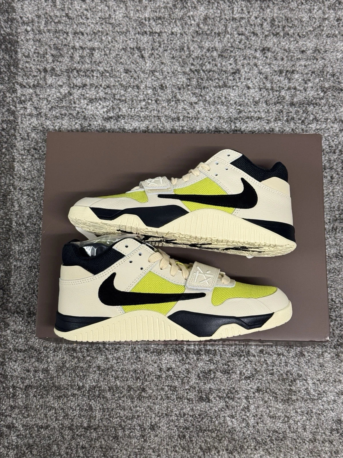 Travis Scott x Jordan Jumpman Jack "Bright Cactus"